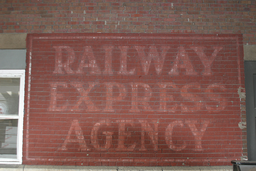 Railway Express Agency, Bob Kisken