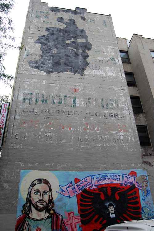Rivoli Fuel Oil - Memorial Mural - Arthur Ave., Bronx - © Vincenzo Aiosa Rivoli Fuel Oil - Memorial Mural - Arthur Ave., Bronx - © Vincenzo Aiosa
