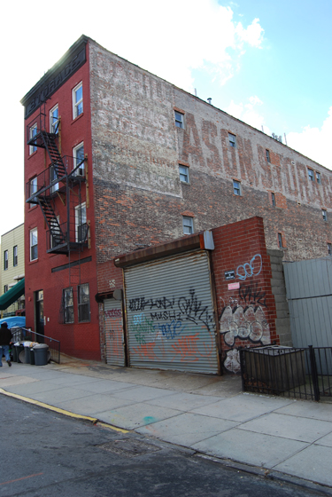 Dahill Moving & Storage