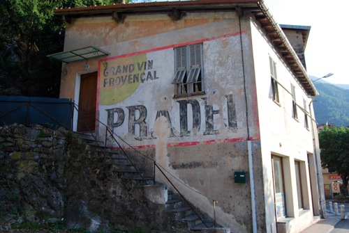 Pradel - Provence Haute-Alpes, France - © Frank H. Jump