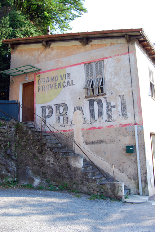 Pradel - Provence Haute-Alpes, France - © Frank H. Jump