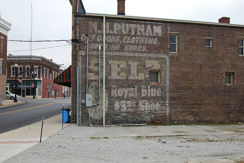 Selz Royal Blue, N.H. Putnam, Kentucky, Lebanon © E. Leatherberry - Flickr