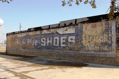 Selz Royal Blue Shoes, Texas, Hillsboro  © E. Leatherberry - Flickr
