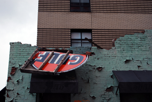 Former Gulf Station - West 12th & West Streets