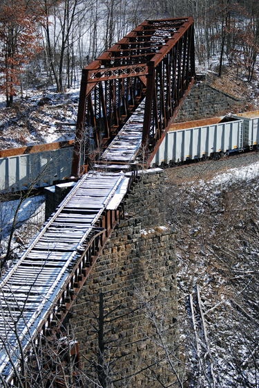 Trainbridge Towards Scranton 
